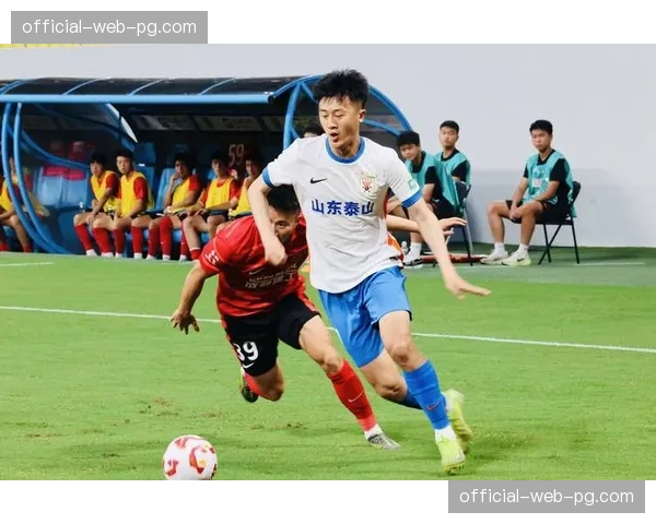 边中结合战术执行率偏低 中超球队进攻套路单一化